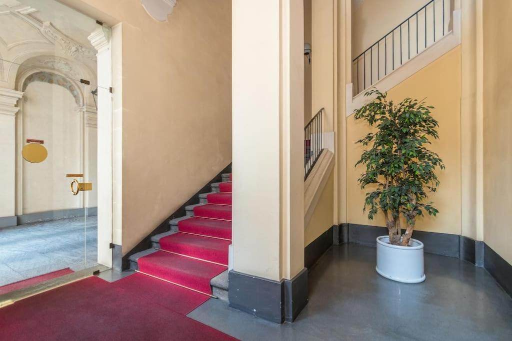 Loft Luxury - Piazza Castello Porta Susa ตูริน ภายนอก รูปภาพ